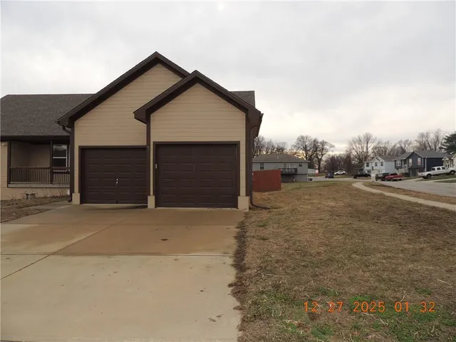 $299,000 | 18901 East Lynchburg Place North, Independence, MO 64058