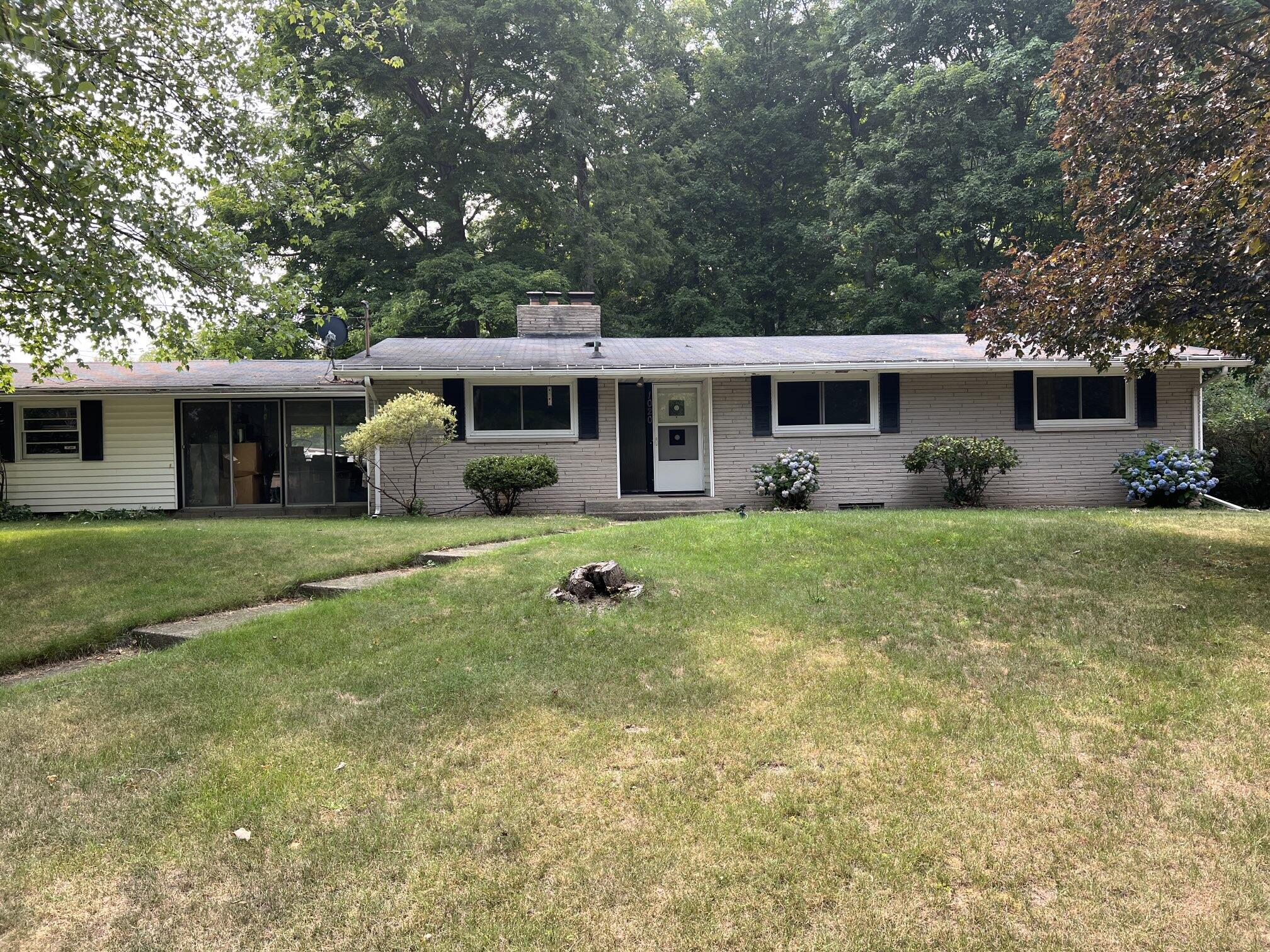 1020 Sir Knight Road Plainwell, MI 49080 - Photo 1 of 25 main