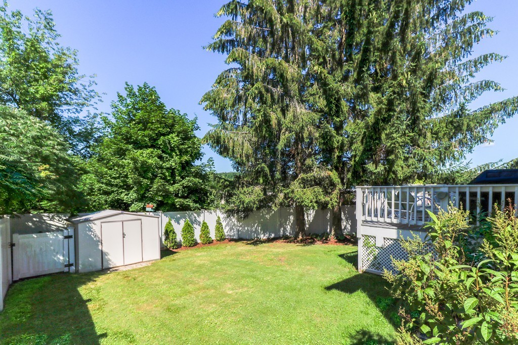 39 Volkmar Road Worcester, MA 01606 - Photo 3 of 27 Gallery Image 3