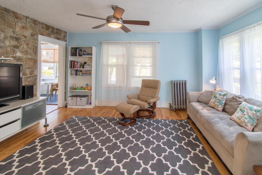 39 Volkmar Road Worcester, MA 01606 - Photo 7 of 27 Gallery Image 7