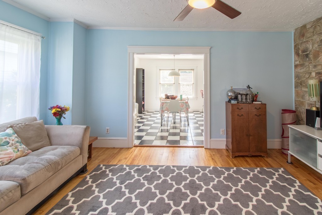 39 Volkmar Road Worcester, MA 01606 - Photo 8 of 27 Gallery Image 8