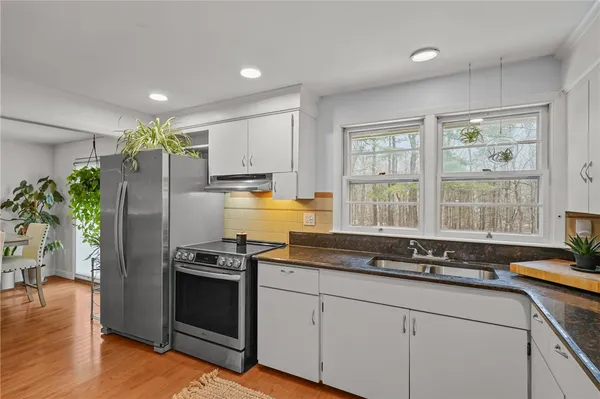 $389,900 | 930 East Avenue, Burrillville, RI 02858