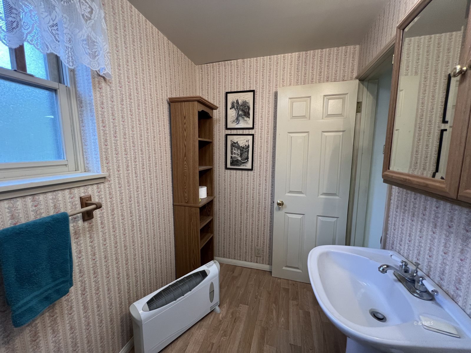 52635 Sylvan Way Idyllwild, CA 92549 - Photo 14 of 30 Bathroom
