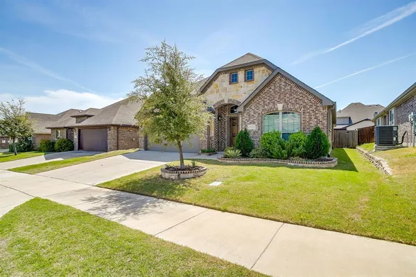 $2,600 | 11721 Pistachio Trail, Fort Worth, TX 76108