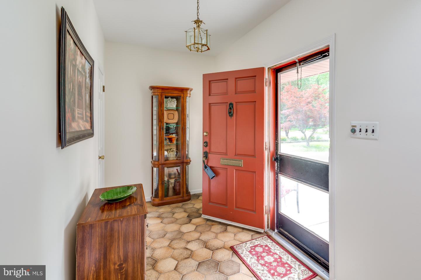 8 Tendring Road Cherry Hill, NJ 08003 - Photo 3 of 33 Foyer Entrance