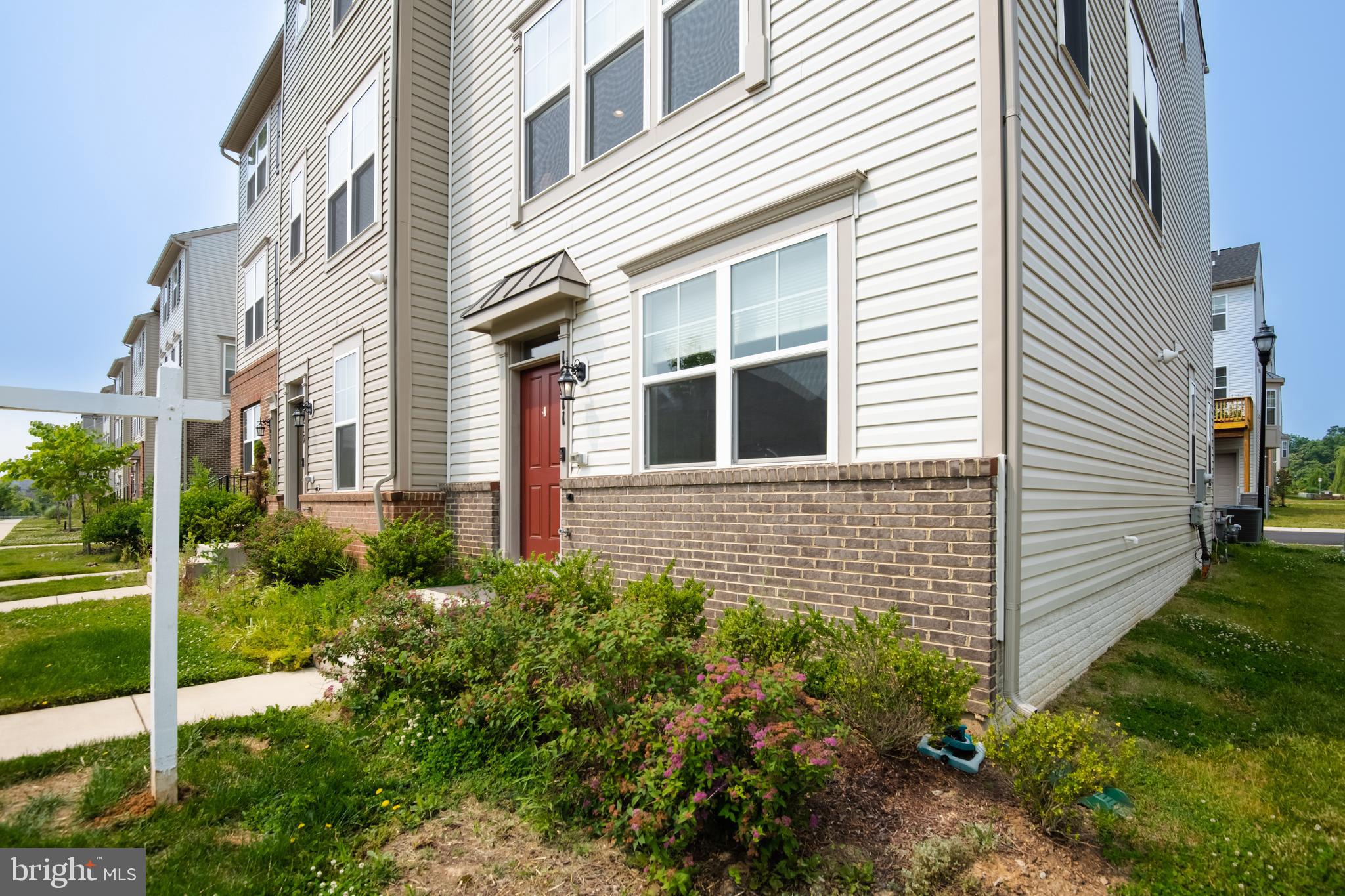 16211 Coolidge Avenue Silver Spring, MD 20906 - Photo 4 of 28