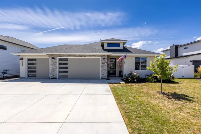 $599,900 | 2589 East Jonagold Court, Emmett, ID 83617