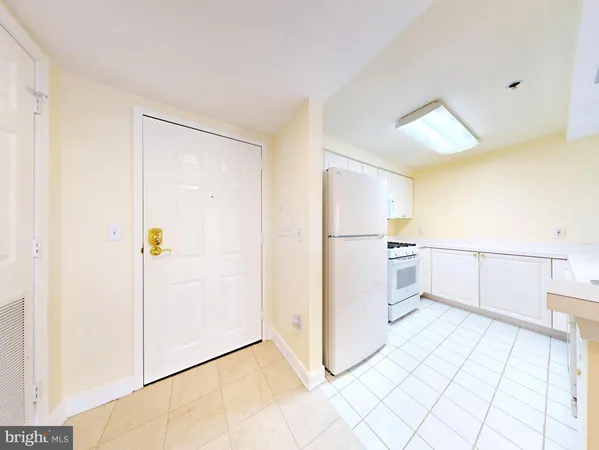 $3,000 | 1045 North Utah Street, Unit 308, Arlington, VA 22203