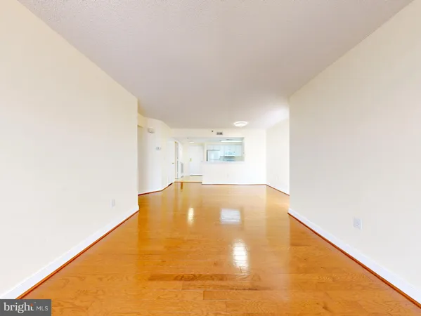 $3,000 | 1045 North Utah Street, Unit 308, Arlington, VA 22203