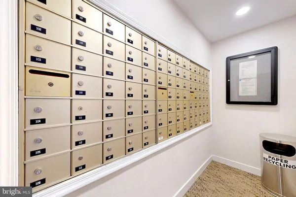 $3,000 | 1045 North Utah Street, Unit 308, Arlington, VA 22203