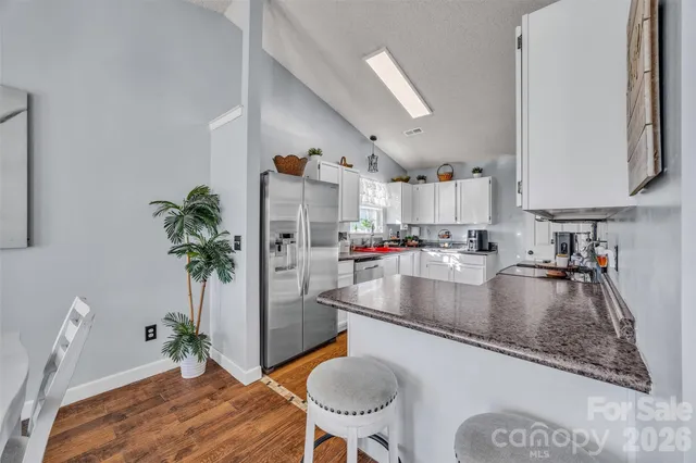 $314,900 | 1959 8th Street Southeast, Hickory, NC 28602