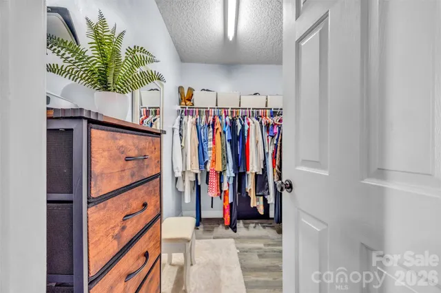 $314,900 | 1959 8th Street Southeast, Hickory, NC 28602