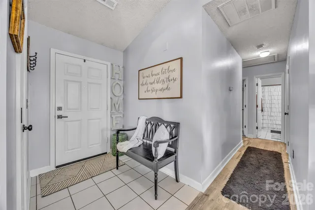 $314,900 | 1959 8th Street Southeast, Hickory, NC 28602