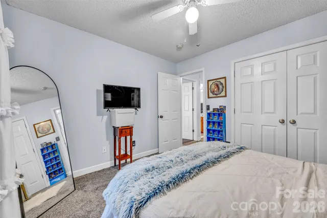 $314,900 | 1959 8th Street Southeast, Hickory, NC 28602