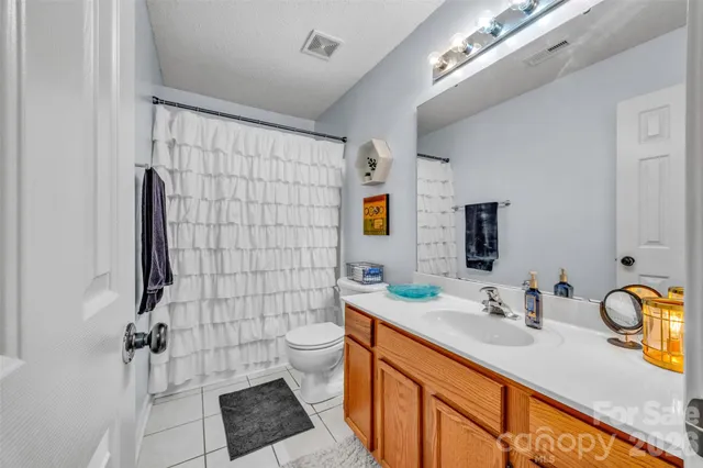 $314,900 | 1959 8th Street Southeast, Hickory, NC 28602