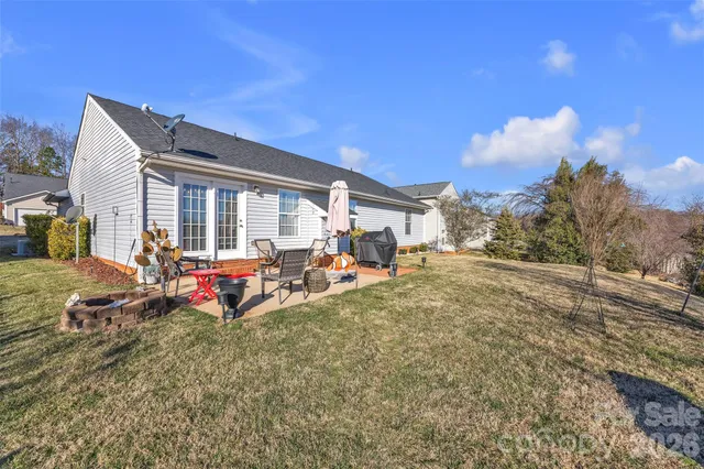 $314,900 | 1959 8th Street Southeast, Hickory, NC 28602