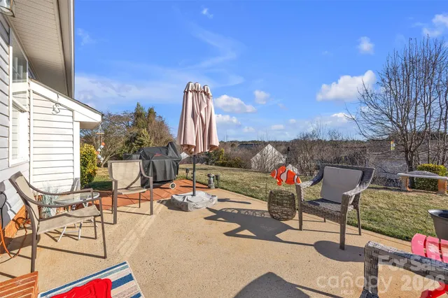 $314,900 | 1959 8th Street Southeast, Hickory, NC 28602