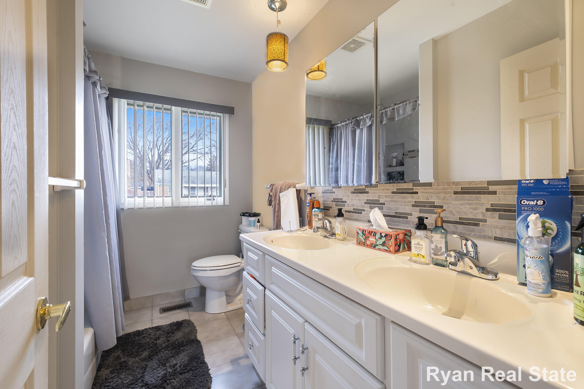 1841 Springfield Street Flint, MI 48503 - Photo 9 of 27 DSCF9257