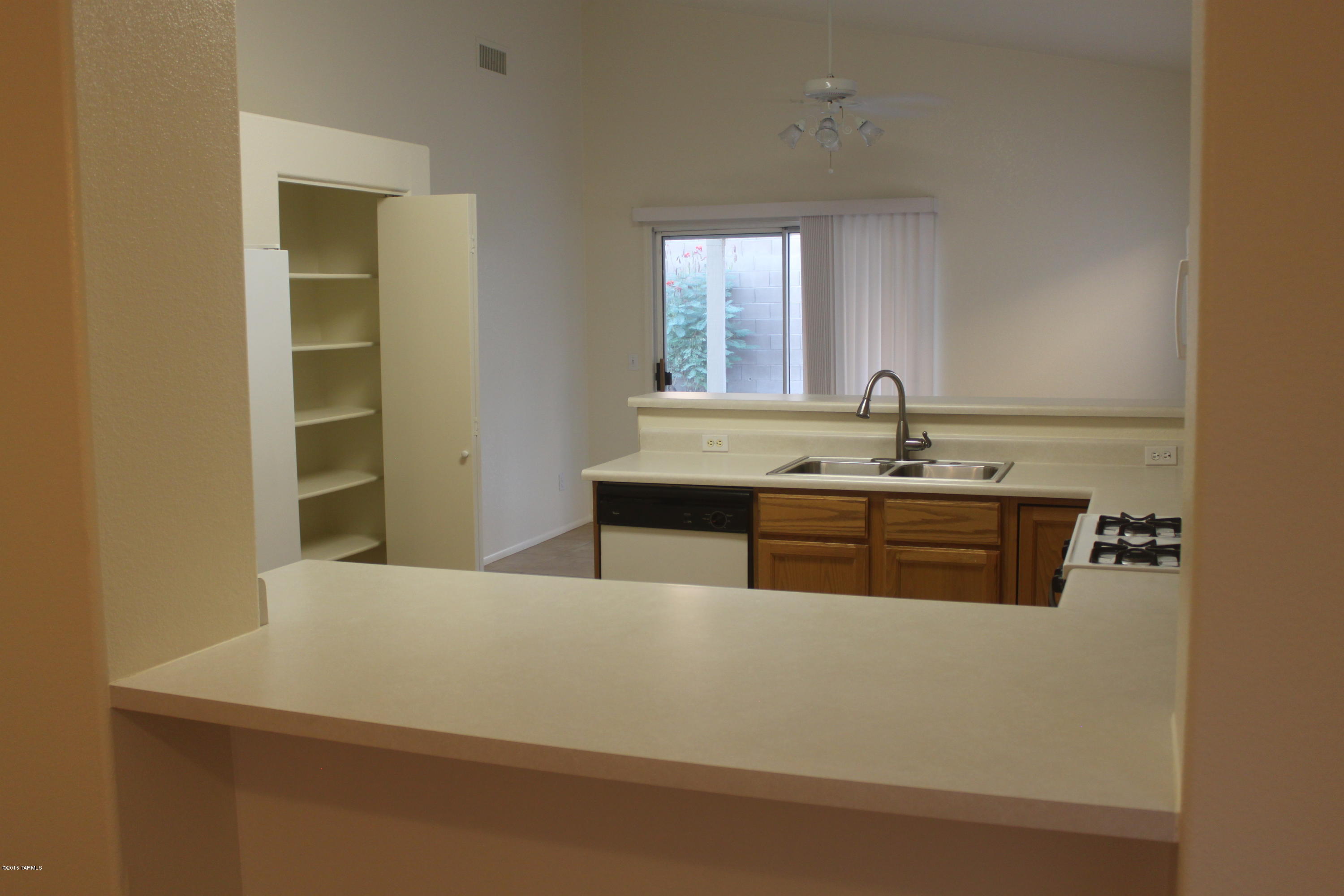 9179 East Rainsage Street Tucson, AZ 85747 - Photo 5 of 12
