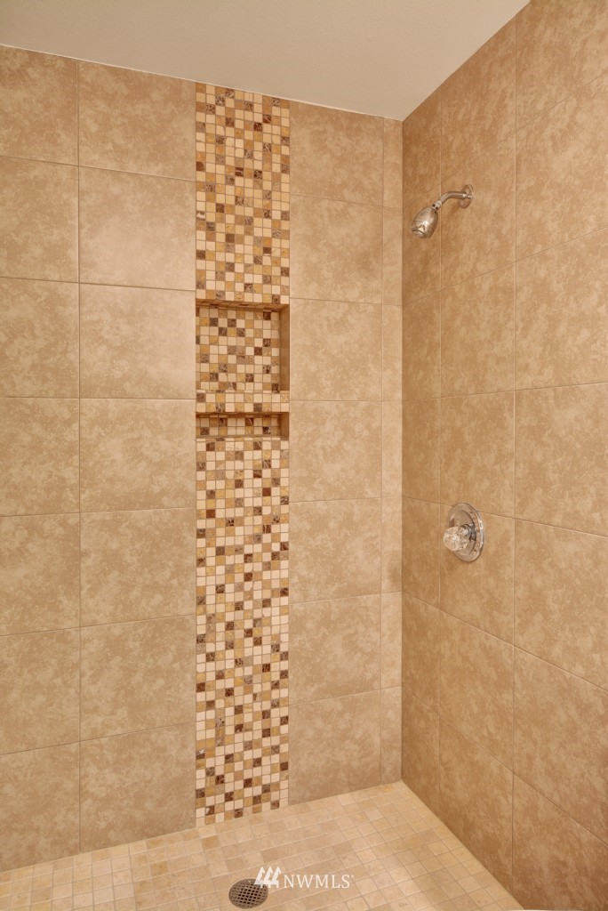 16135 Southeast 145th Place Renton, WA 98059 - Photo 17 of 21 Gallery Image 17