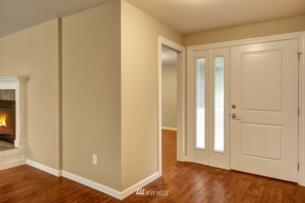 16135 Southeast 145th Place Renton, WA 98059 - Photo 10 of 21 Gallery Image 10