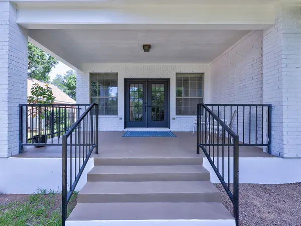 $1,379,000 | 9902 Scenic Bluff Drive, Austin, TX 78733