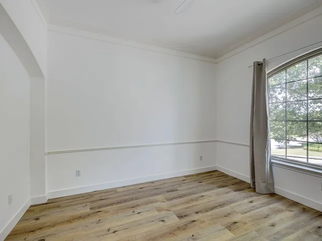 $1,435,000 | 9902 Scenic Bluff Drive, Austin, TX 78733