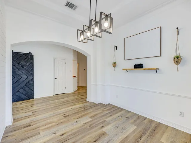 $1,435,000 | 9902 Scenic Bluff Drive, Austin, TX 78733