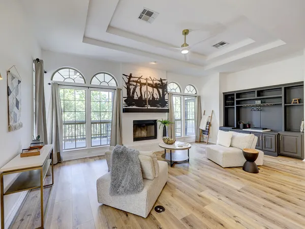 $1,379,000 | 9902 Scenic Bluff Drive, Austin, TX 78733