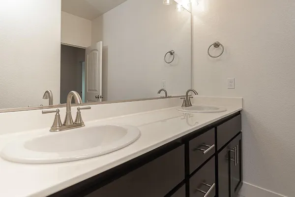 $729,000 | 1807 Birdie Avenue, Manteca, CA 95337