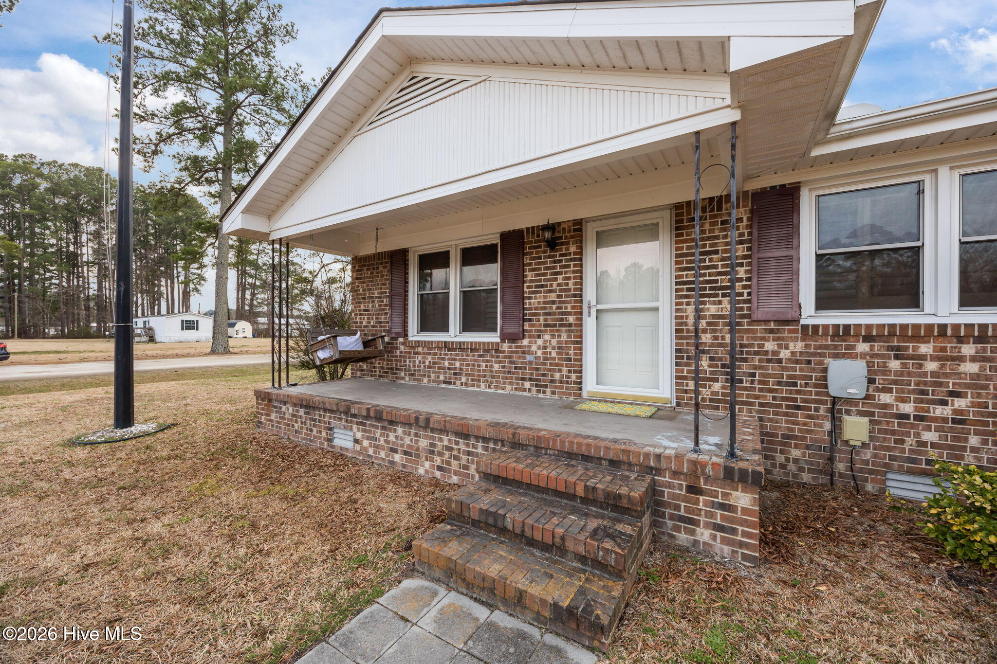 113 North White Post Road Pinetown, NC 27865 - Photo 4 of 47 56-web-or-mls-IMG_2312