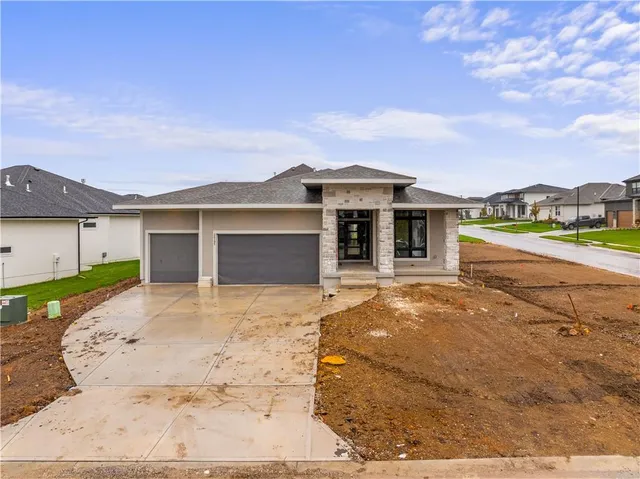 $638,650 | 24195 West 91st Terrace, Lenexa, KS 66227