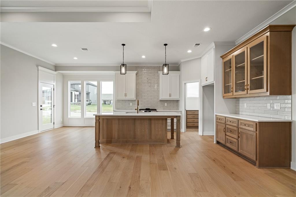 24195 West 91st Terrace Lenexa, KS 66227 - Photo 11 of 49