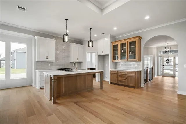 $638,650 | 24195 West 91st Terrace, Lenexa, KS 66227