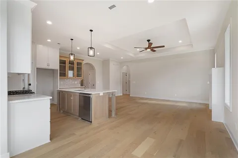 $638,650 | 24195 West 91st Terrace, Lenexa, KS 66227