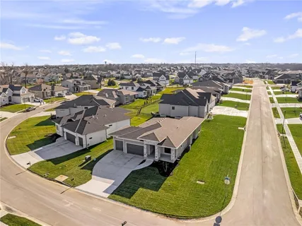 $638,650 | 24195 West 91st Terrace, Lenexa, KS 66227