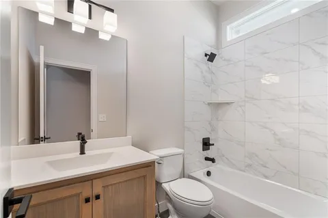 $638,650 | 24195 West 91st Terrace, Lenexa, KS 66227