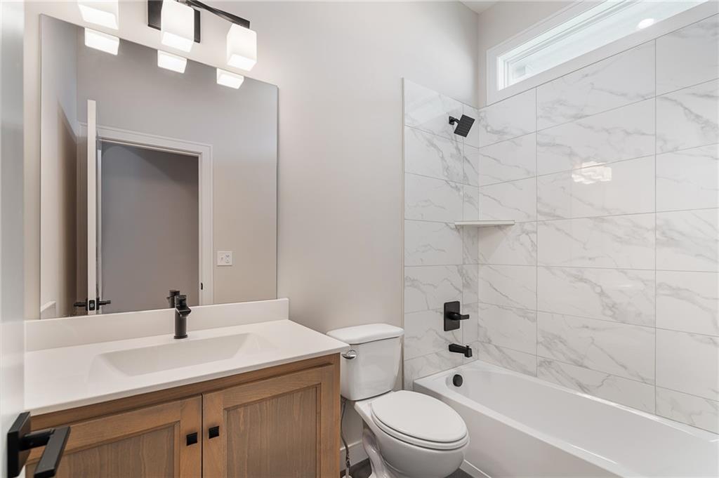 24195 West 91st Terrace Lenexa, KS 66227 - Photo 32 of 49