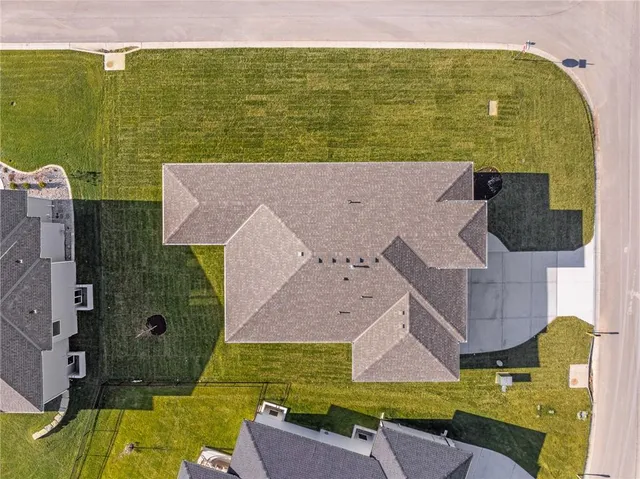 $638,650 | 24195 West 91st Terrace, Lenexa, KS 66227