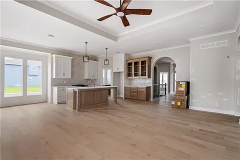 $638,650 | 24195 West 91st Terrace, Lenexa, KS 66227