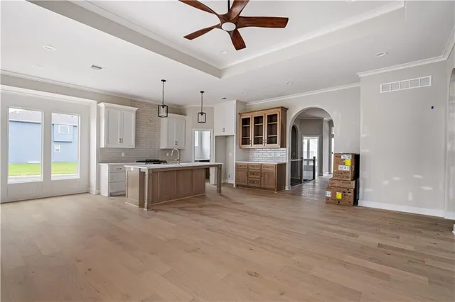 $638,650 | 24195 West 91st Terrace, Lenexa, KS 66227