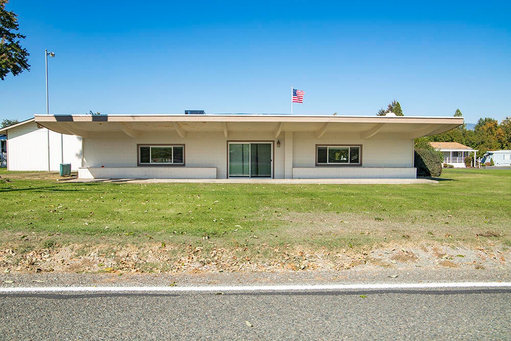 5076 Leonard Road, Unit 105 Grants Pass, OR 97527 - Photo 48 of 50 47