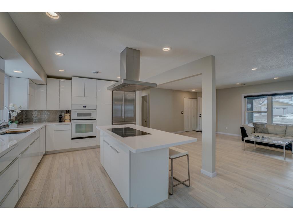 5109 Valley View Road Edina, MN 55436 - Photo 6 of 24
