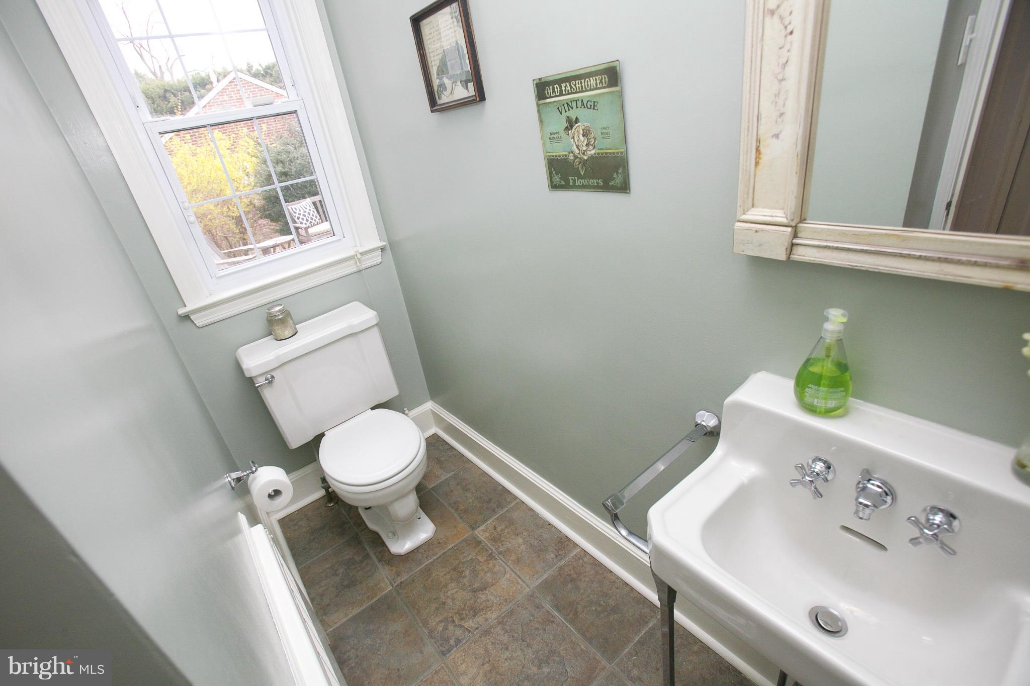 7 Tamworth Road Baltimore, MD 21210 - Photo 10 of 28 Interior (General)