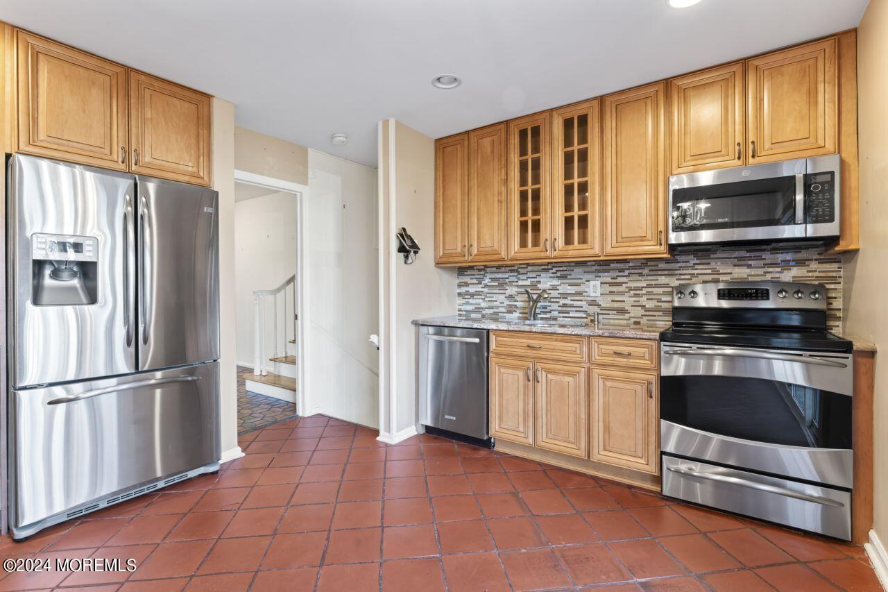 218 Ballantine Road Middletown, NJ 07748 - Photo 3 of 27 photos_web_resolution_HOM09922