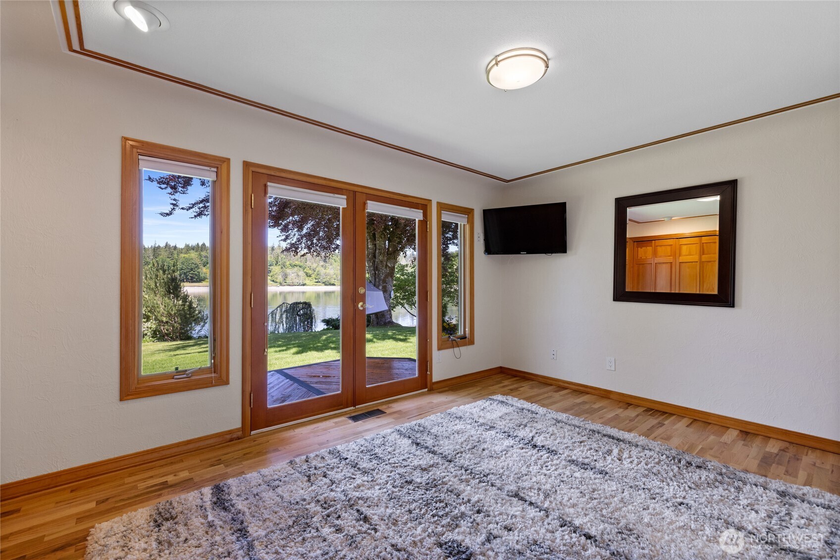 295 Southeast Bayview Road Shelton, WA 98584 - Photo 25 of 40 a view of an empty room with a window