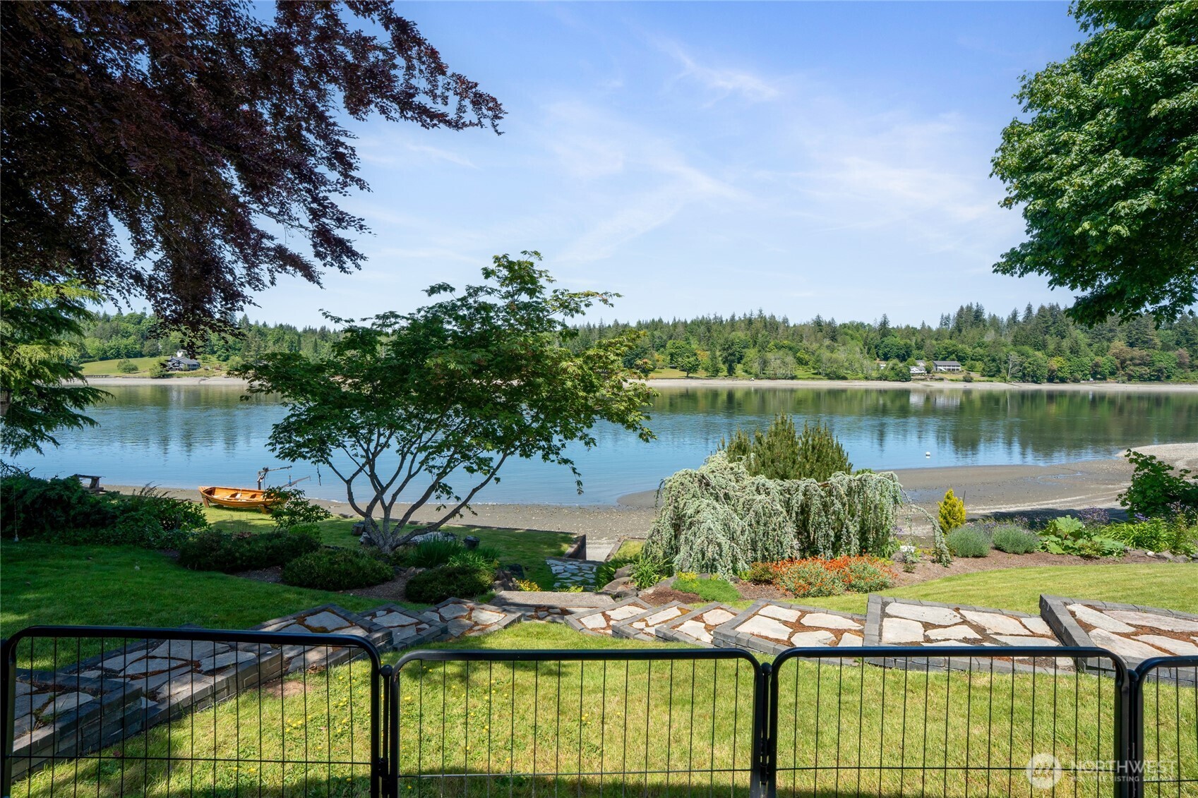 295 Southeast Bayview Road Shelton, WA 98584 - Photo 37 of 40 a view of a lake with houses