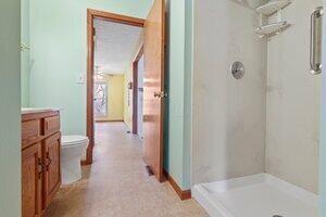 5648 Spring Hill Road Grove City, OH 43123 - Photo 28 of 40 Owners Bath #2