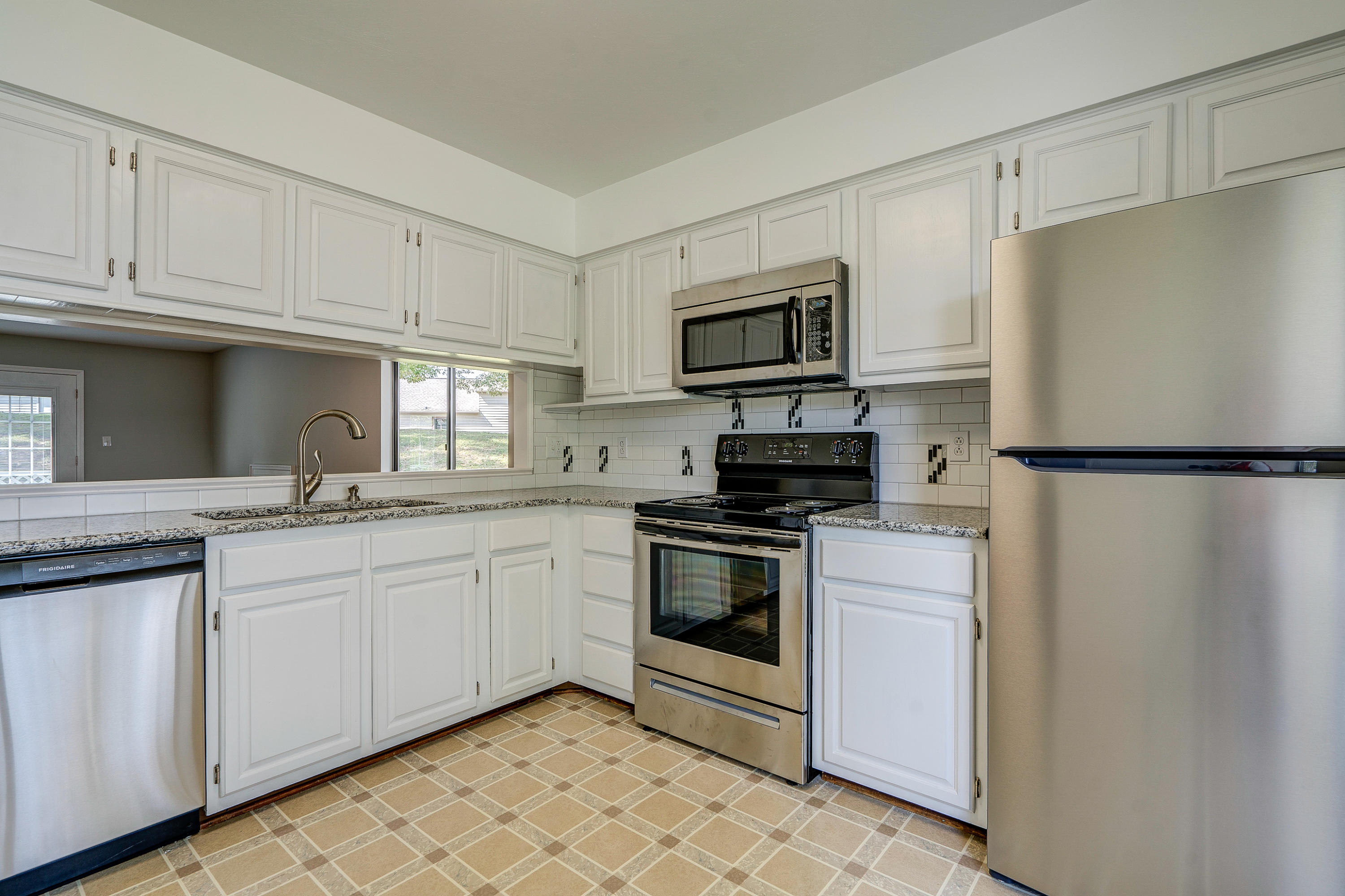 2419 South Clearing Road Salem, VA 24153 - Photo 10 of 29 DSC00041-2_2-2_3-2_4-2_5-2