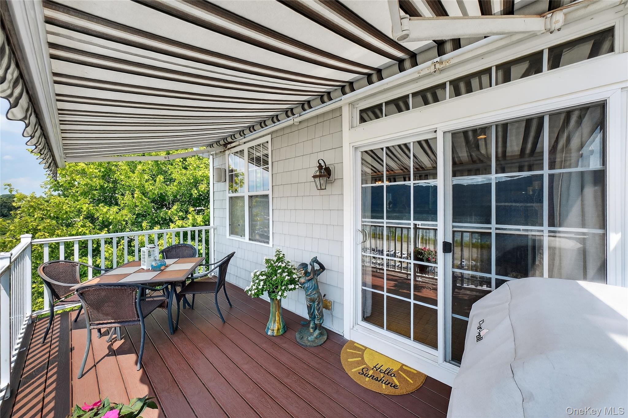 114 Hudson Pointe Drive Poughkeepsie, NY 12601 - Photo 14 of 44 a balcony with furniture and garden